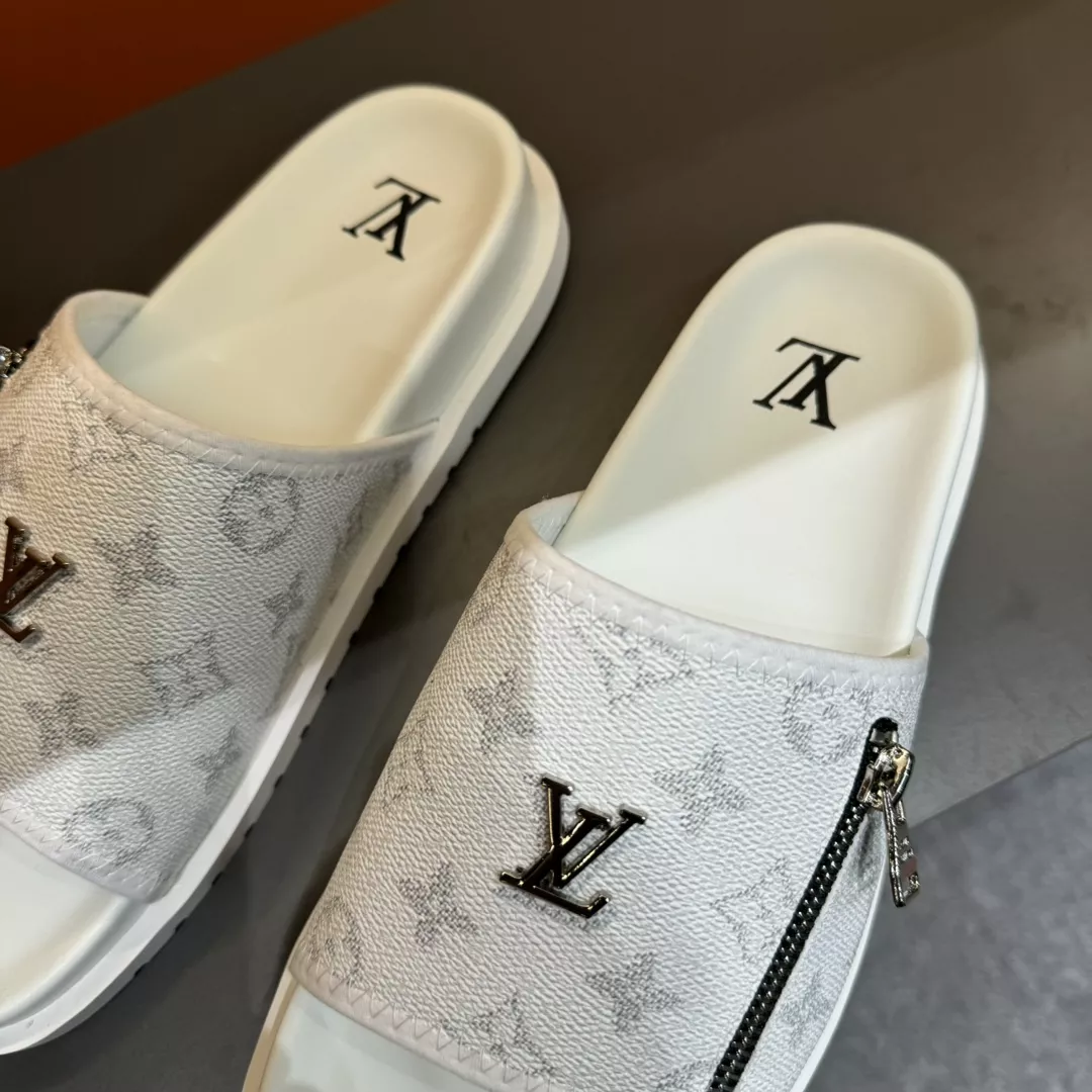 NewStyle 4788 Louis Vuitton Slippers For Men