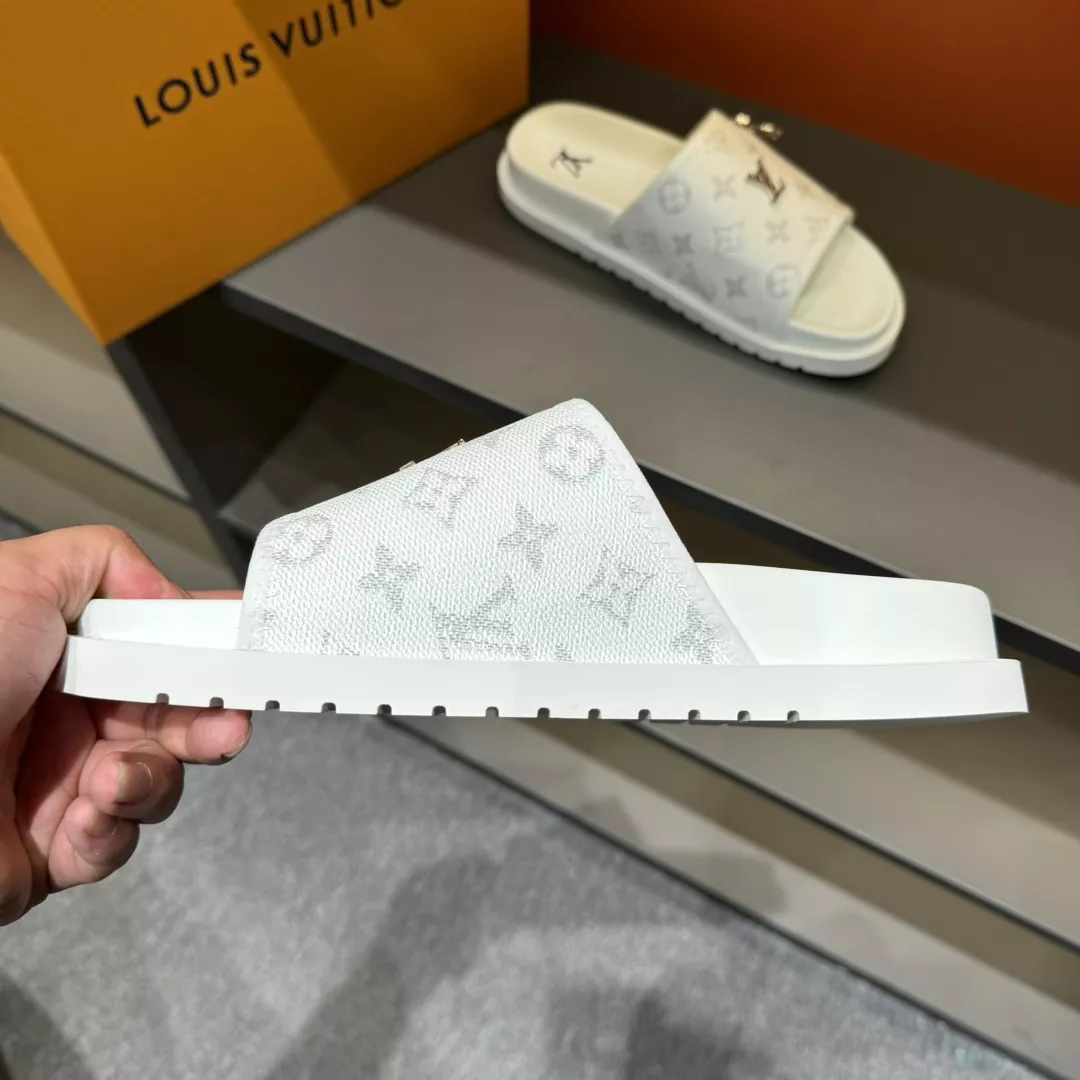 NewStyle 4788 Louis Vuitton Slippers For Men