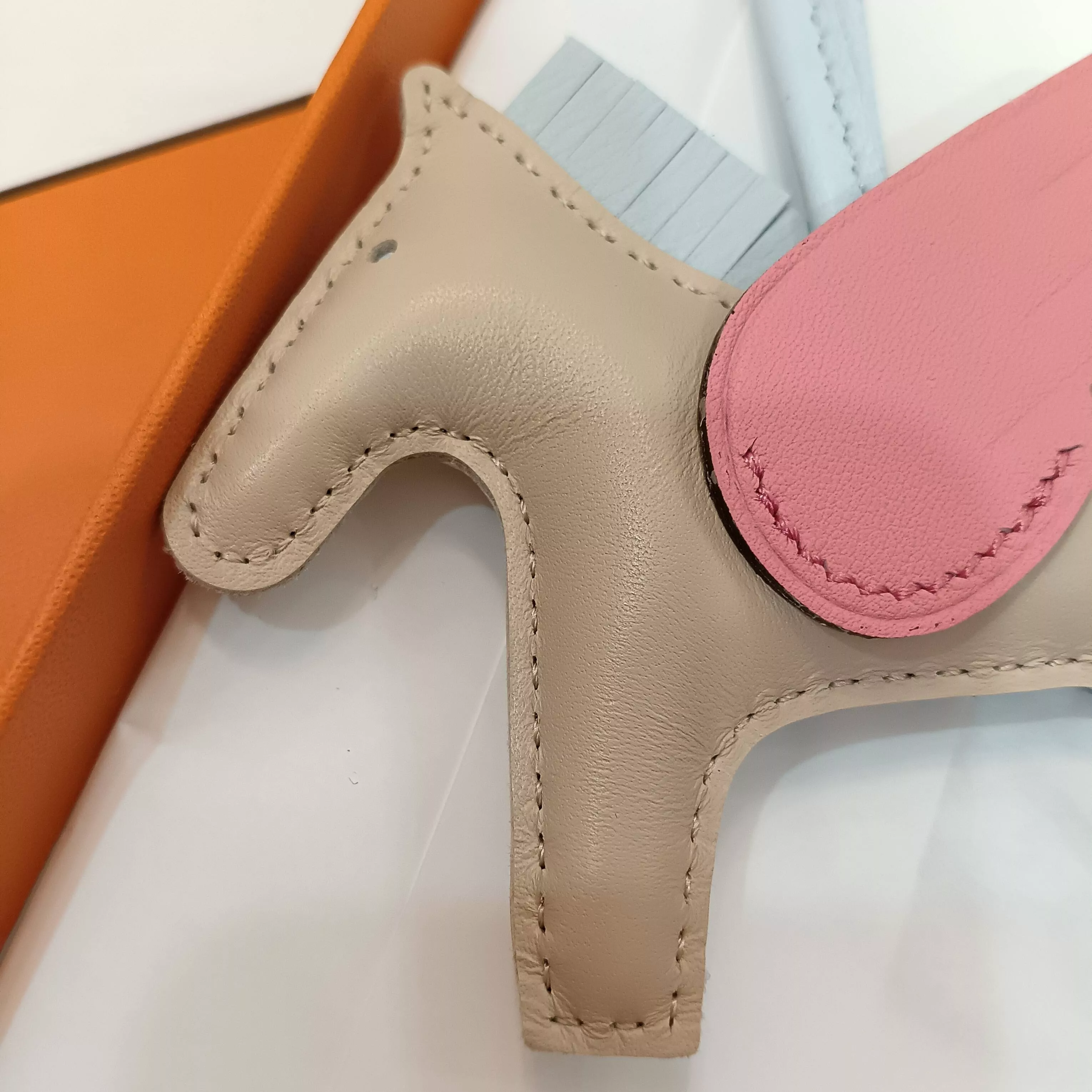 NewStyle 4943 Hermes Key Holder And Bag Buckle