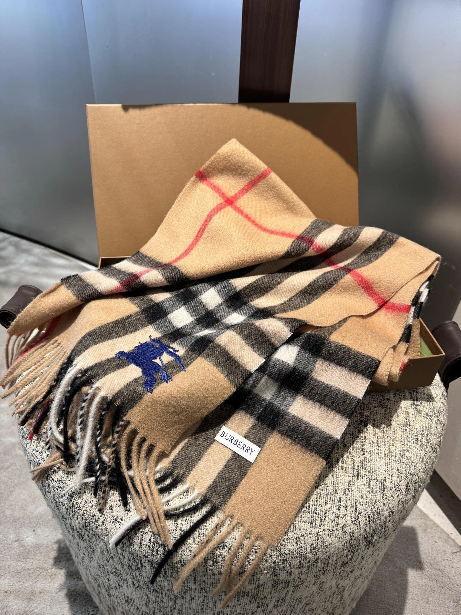 NewStyle 4952 Burberry Scarf