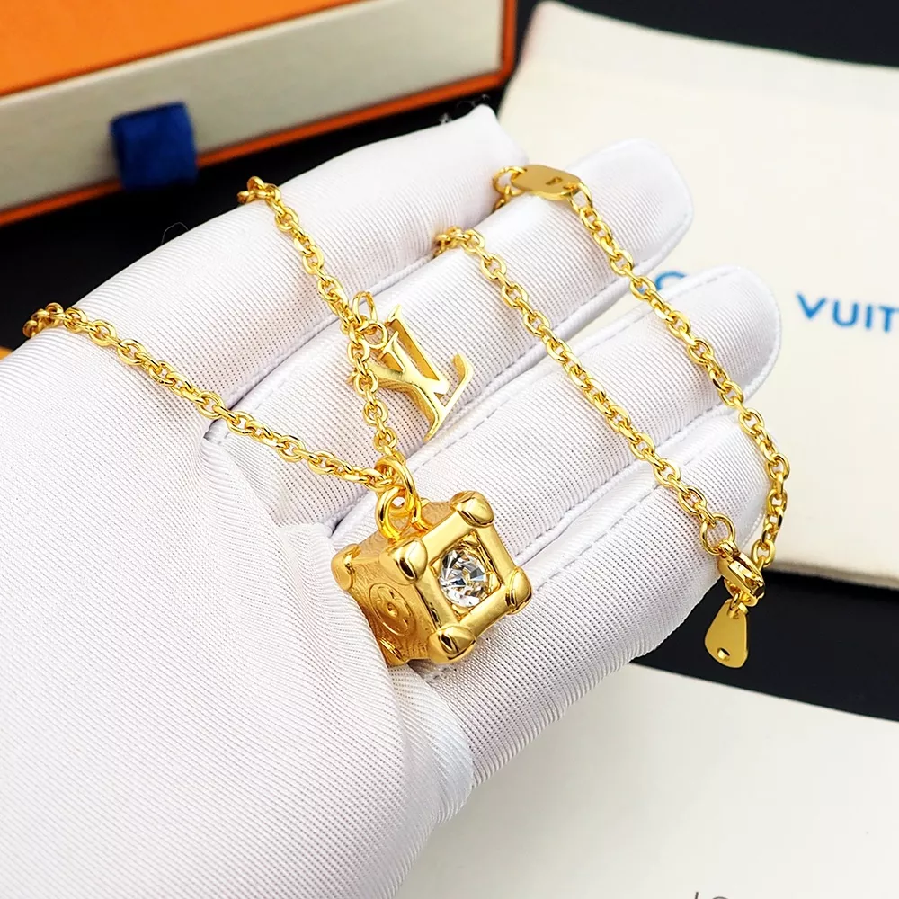 NewStyle 5109 Louis Vuitton Necklaces