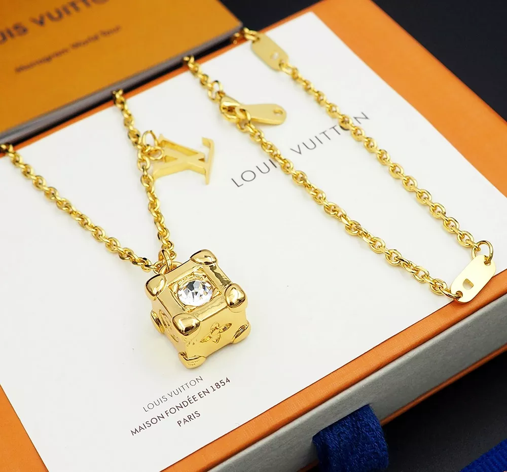 NewStyle 5109 Louis Vuitton Necklaces