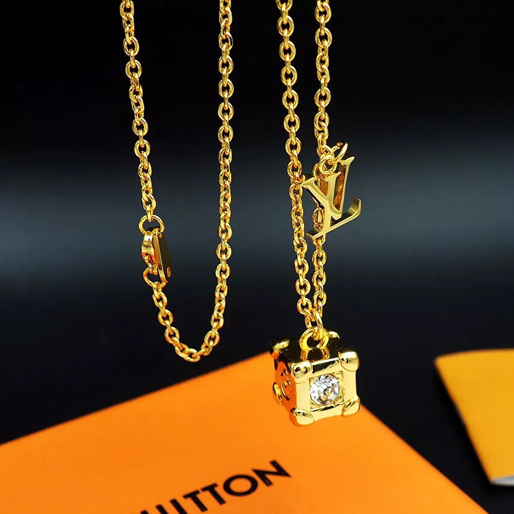 NewStyle 5109 Louis Vuitton Necklaces