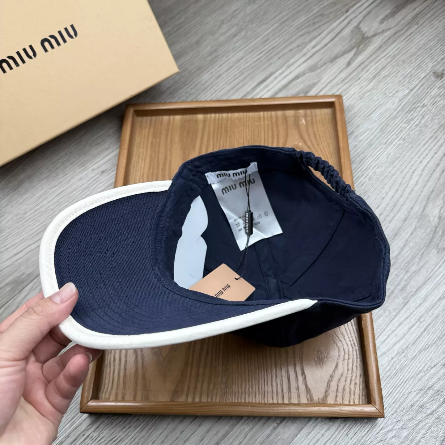 NewStyle 5124 MIU MIU Caps