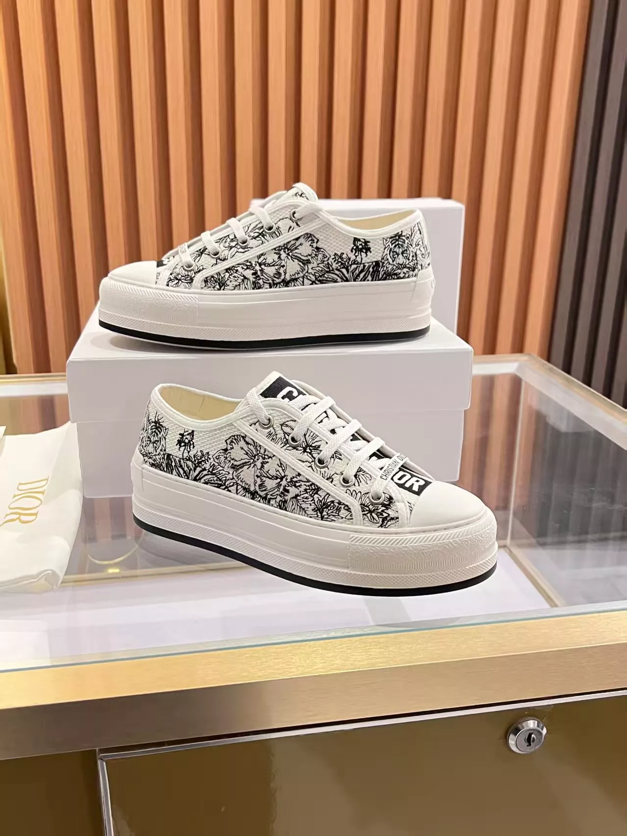 NewStyle 5199 Christian Dior Casual Shoes For Women