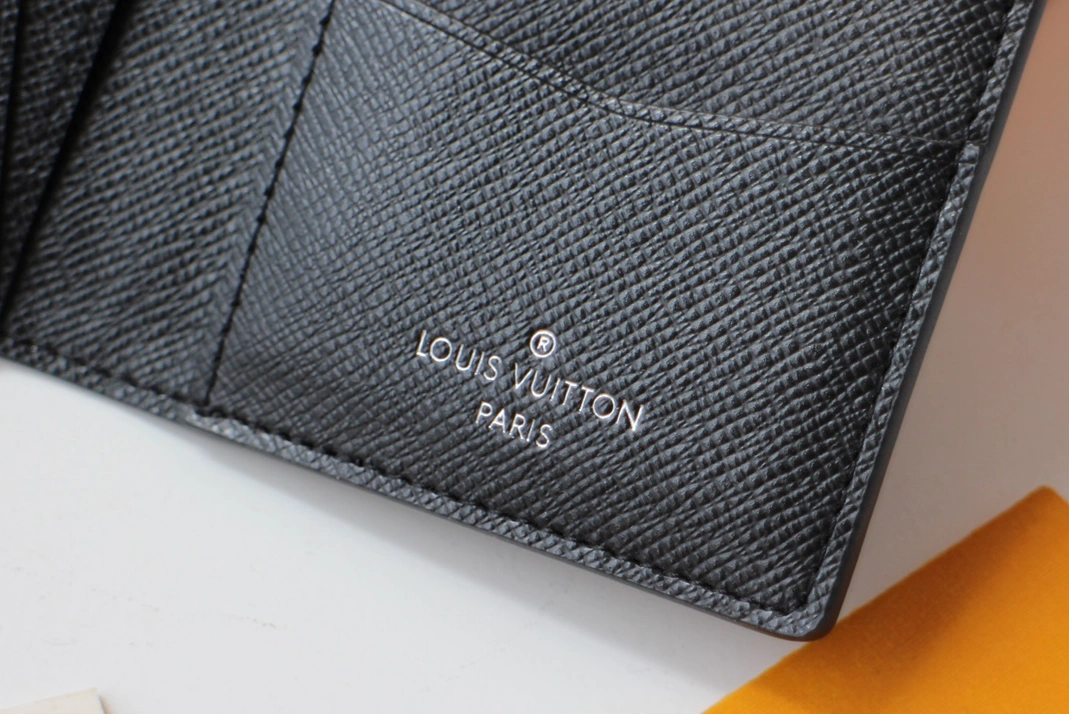 NewStyle 5205 Louis Vuitton AAA Man Wallets