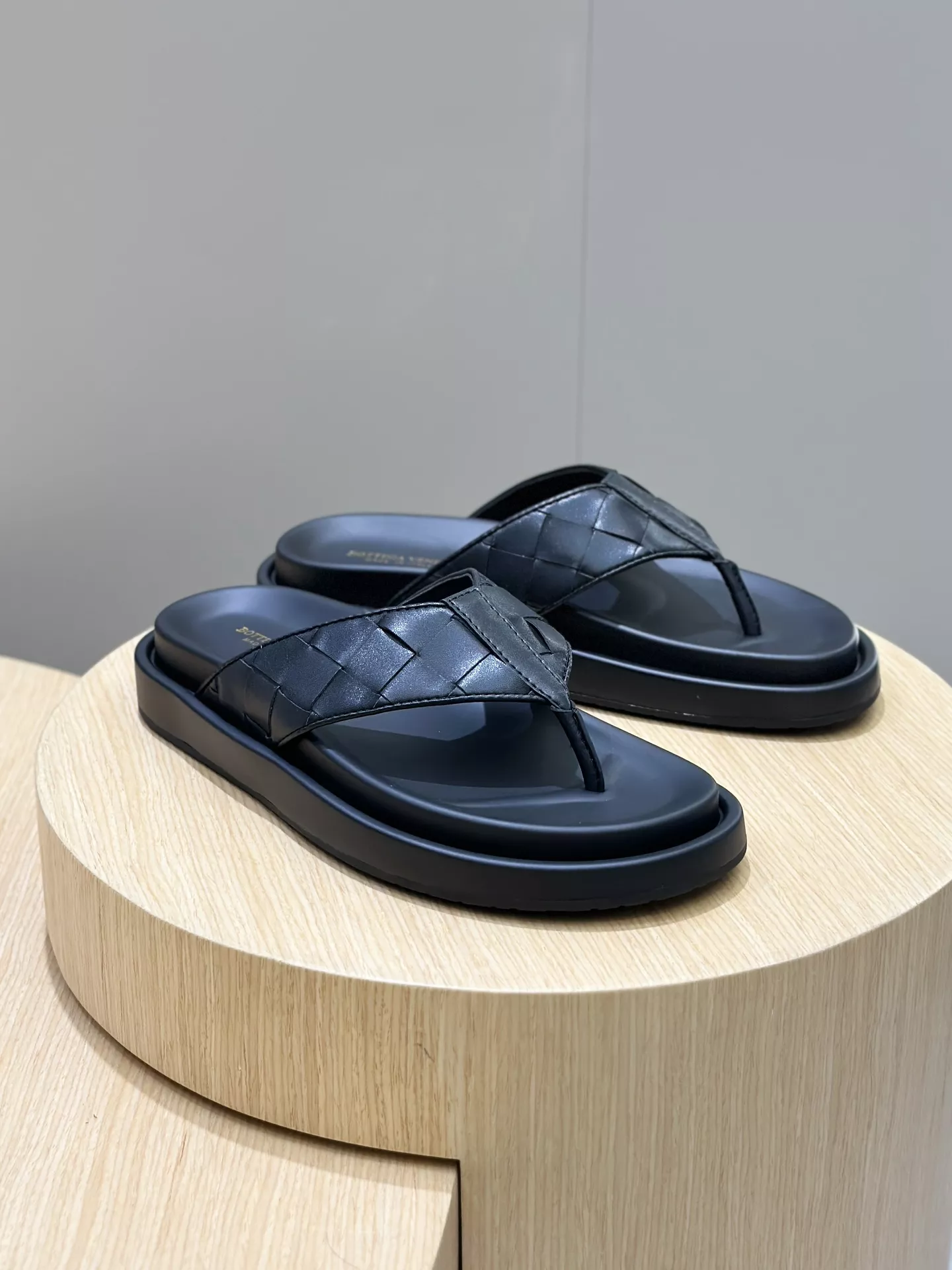 NewStyle 5254 Bottega Veneta BV Slippers For Men