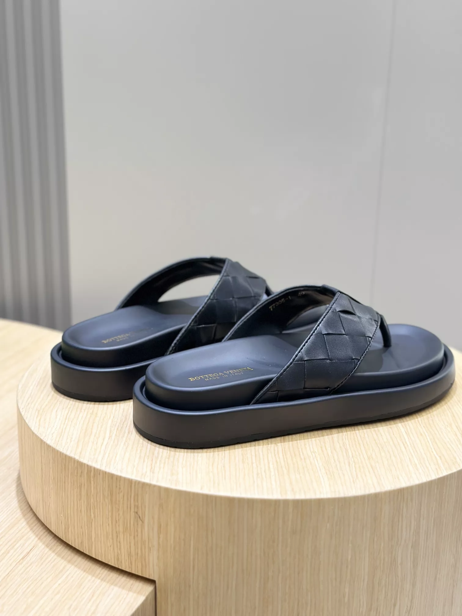 NewStyle 5254 Bottega Veneta BV Slippers For Men