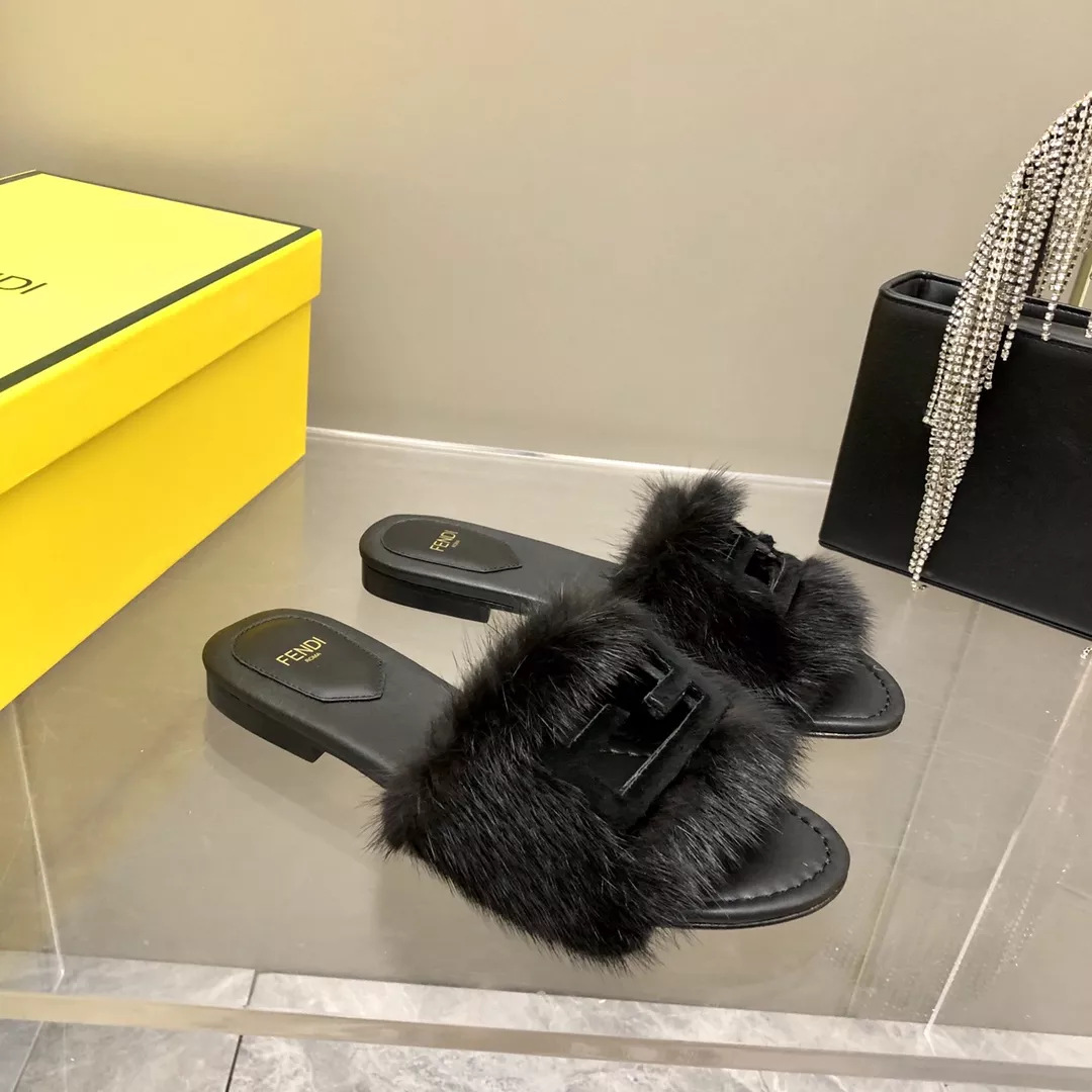 NewStyle 5391 Fendi Slippers For Women