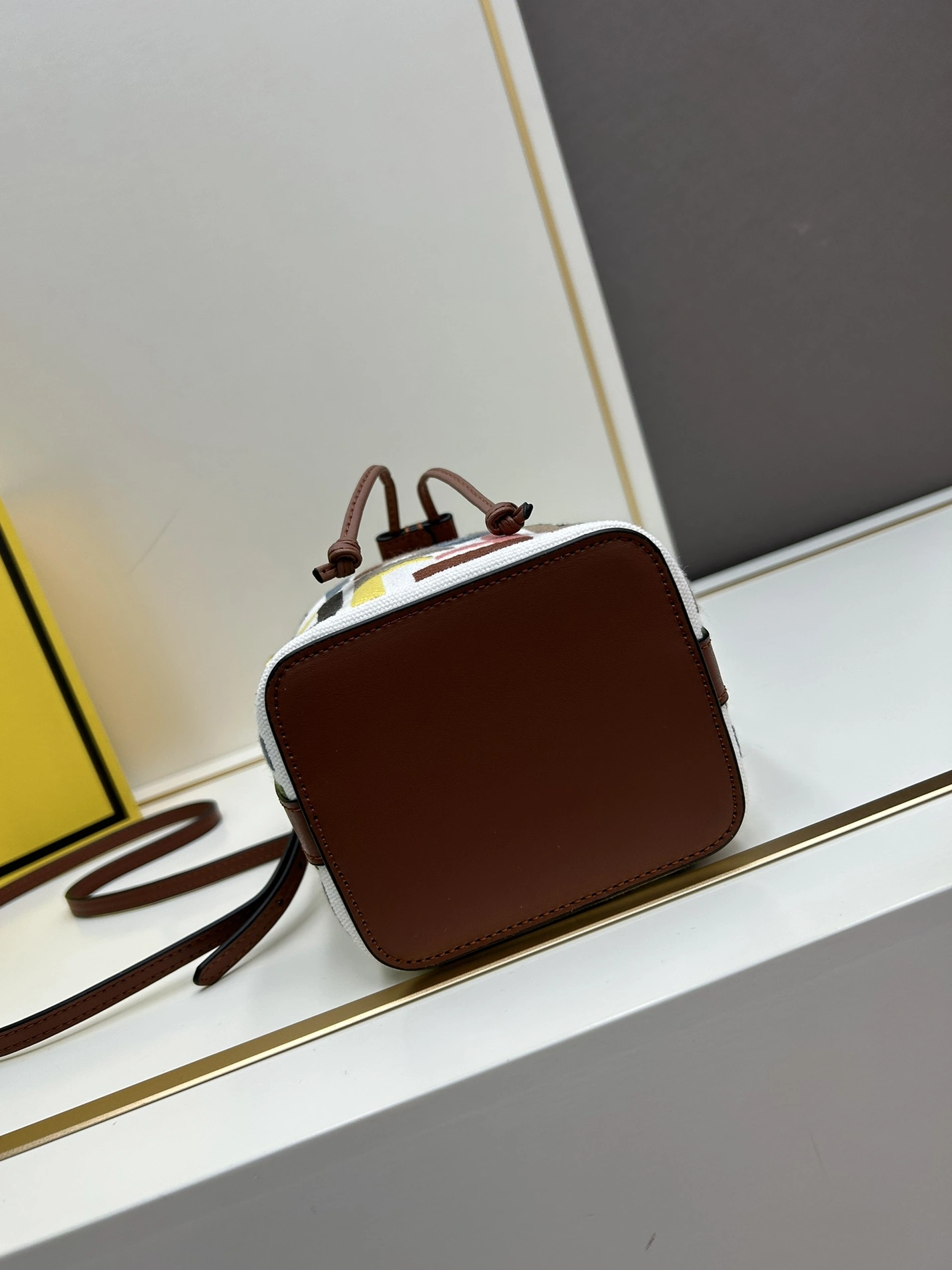 NewStyle 5803 Fendi AAA Quality Messenger Bags For Women