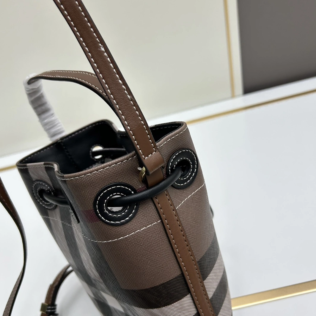 NewStyle 6338 Burberry AAA Quality Messenger Bags For Women