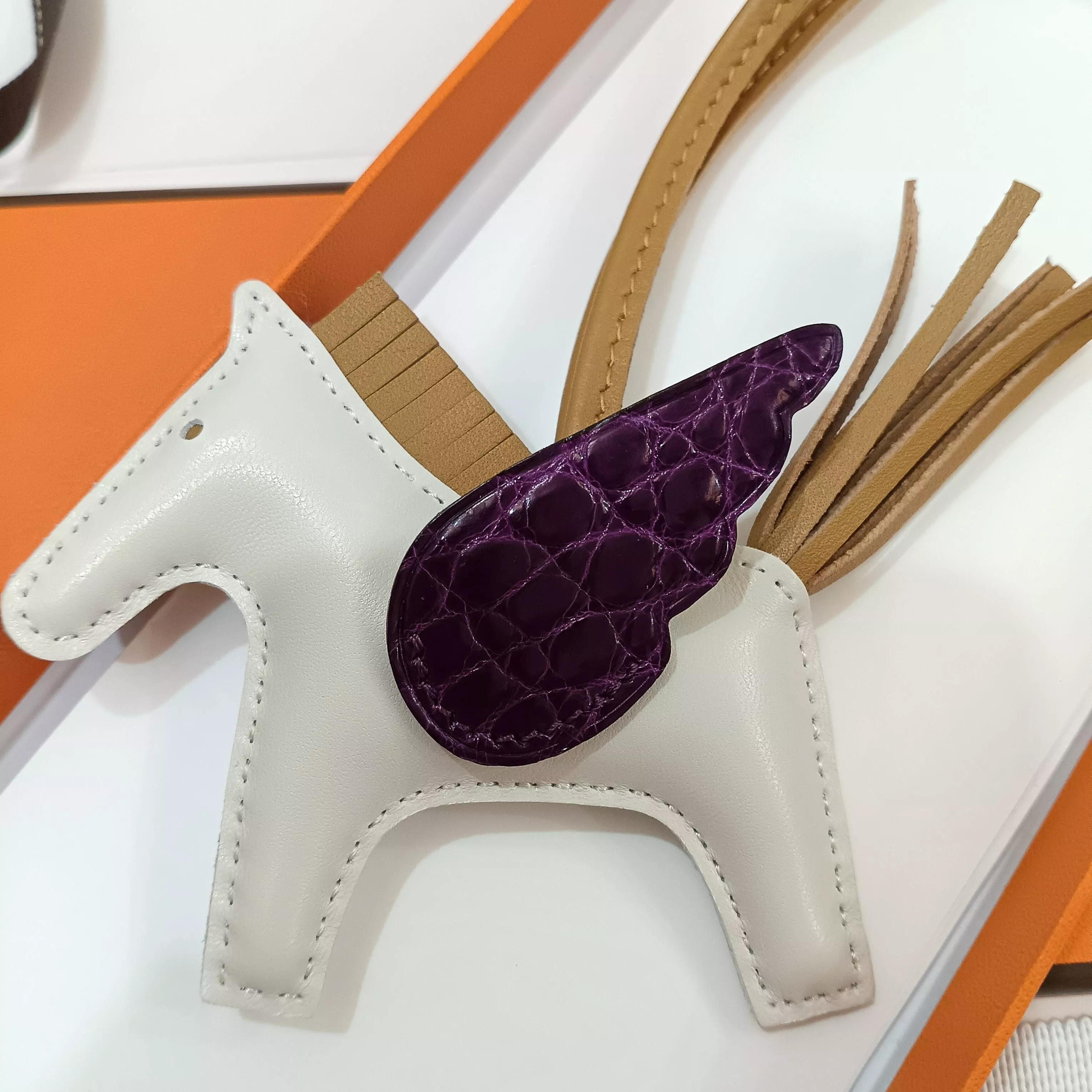 NewStyle 6400 Hermes Key Holder And Bag Buckle