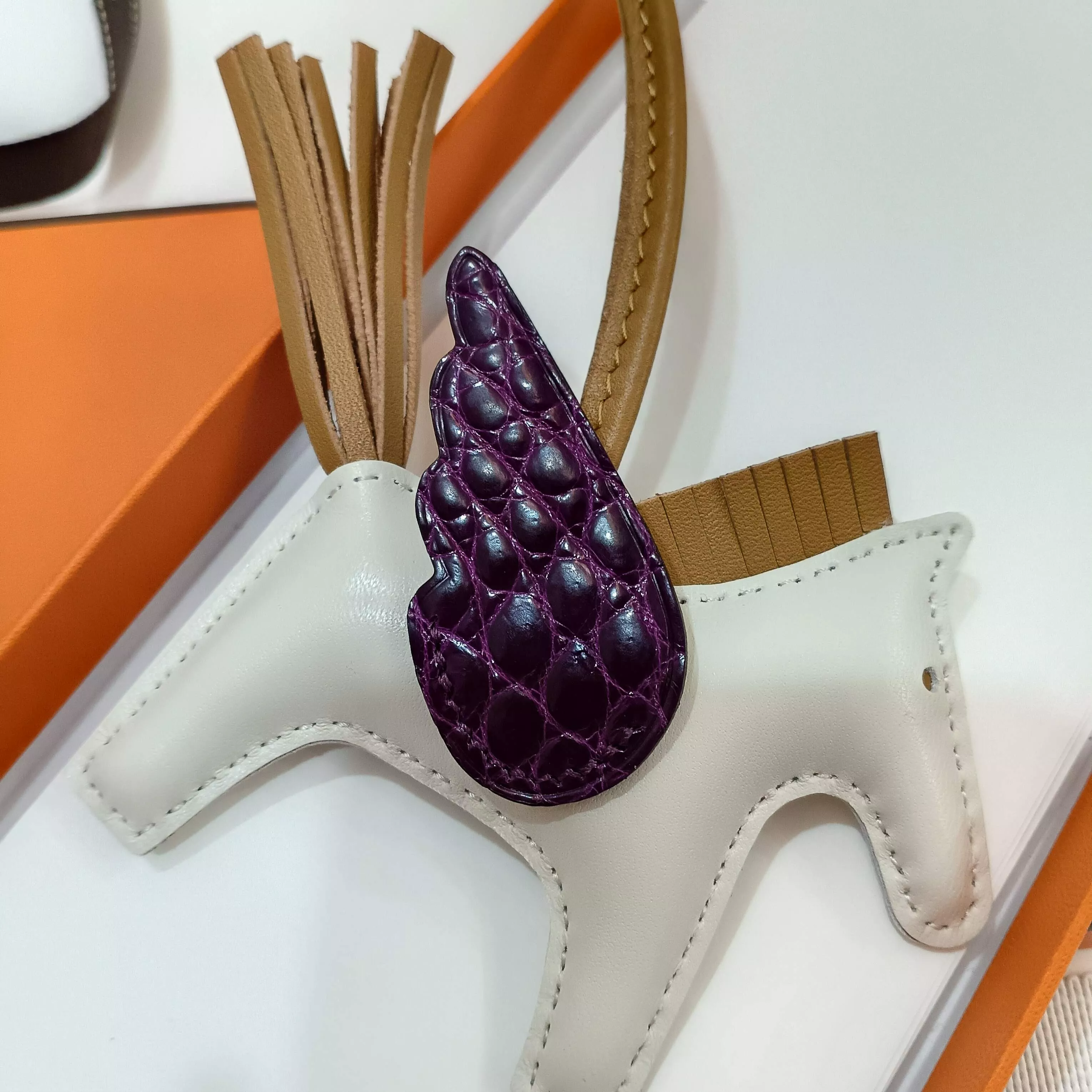 NewStyle 6400 Hermes Key Holder And Bag Buckle
