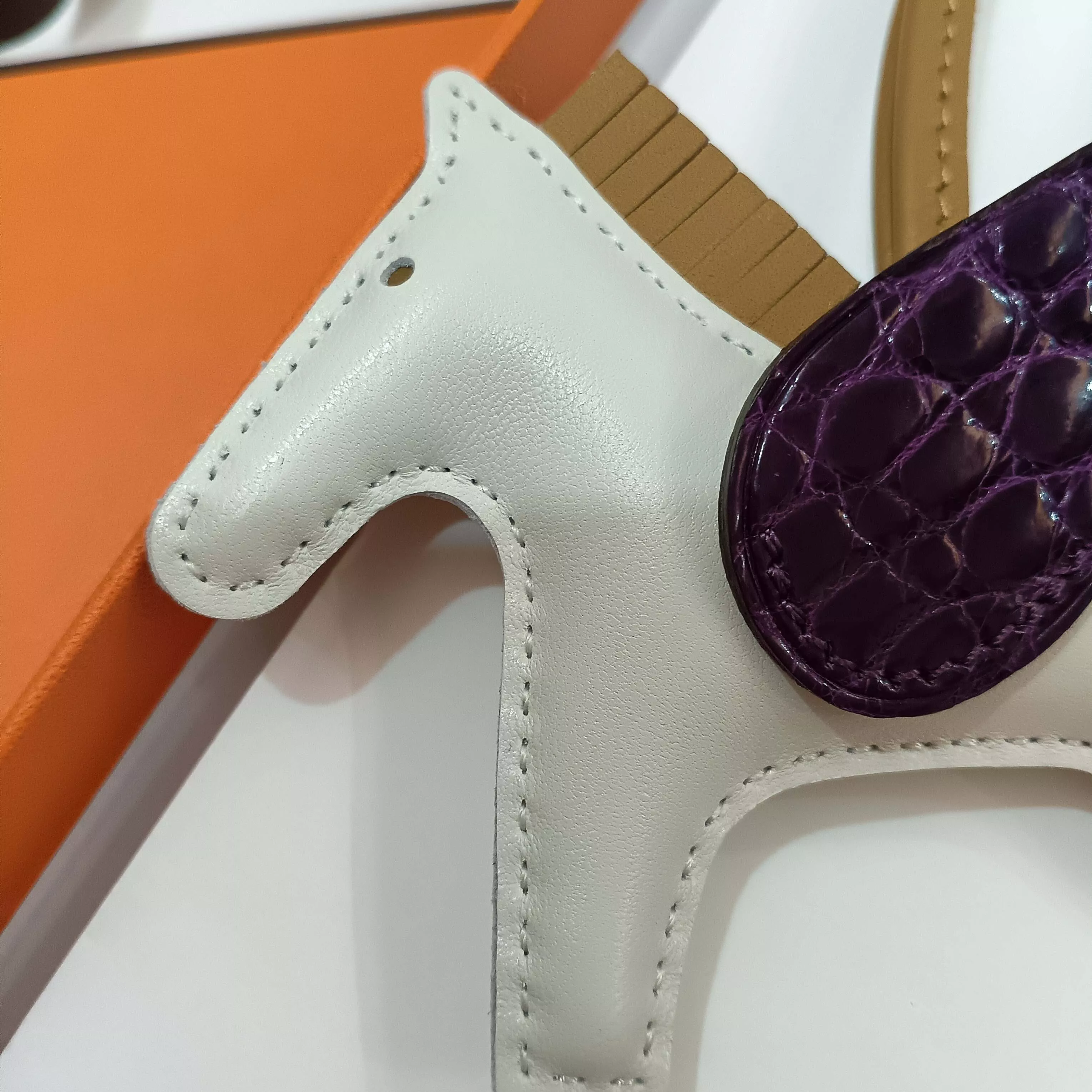 NewStyle 6400 Hermes Key Holder And Bag Buckle