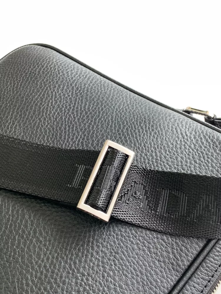 NewStyle 6566 Prada AAA Man Messenger Bags