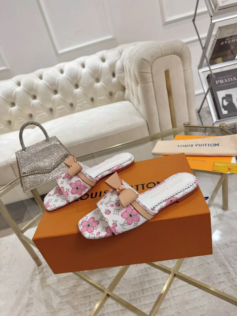 NewStyle 690 Louis Vuitton Slippers For Women