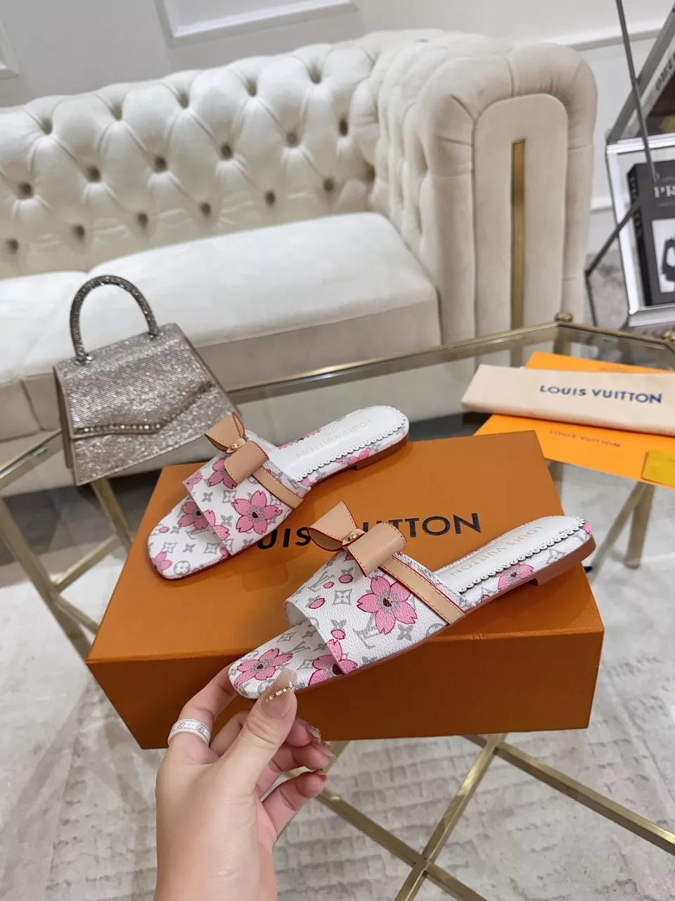 NewStyle 690 Louis Vuitton Slippers For Women