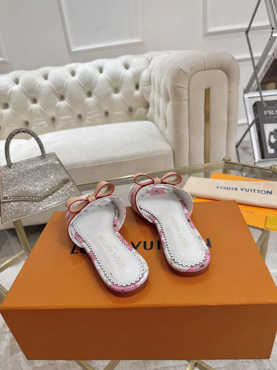 NewStyle 690 Louis Vuitton Slippers For Women