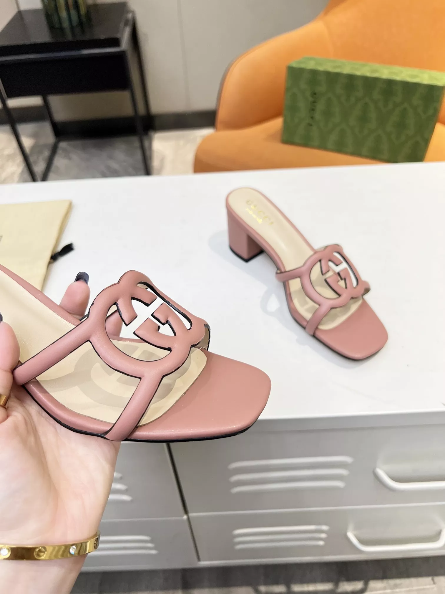 NewStyle 7042 Gucci Slippers For Women