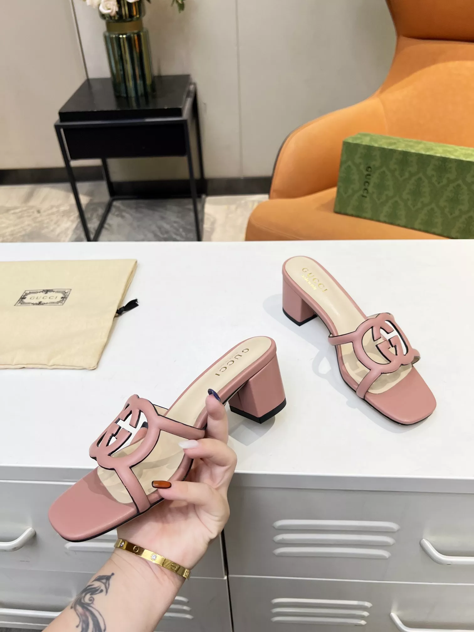 NewStyle 7042 Gucci Slippers For Women
