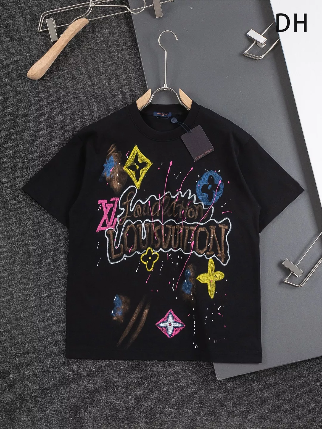 NewStyle 7045 Louis Vuitton LV T-Shirts Short Sleeved For Unisex