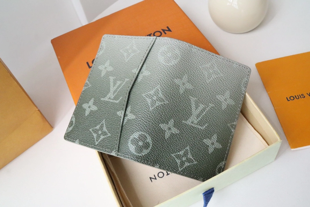 NewStyle 7152 Louis Vuitton LV Card Case