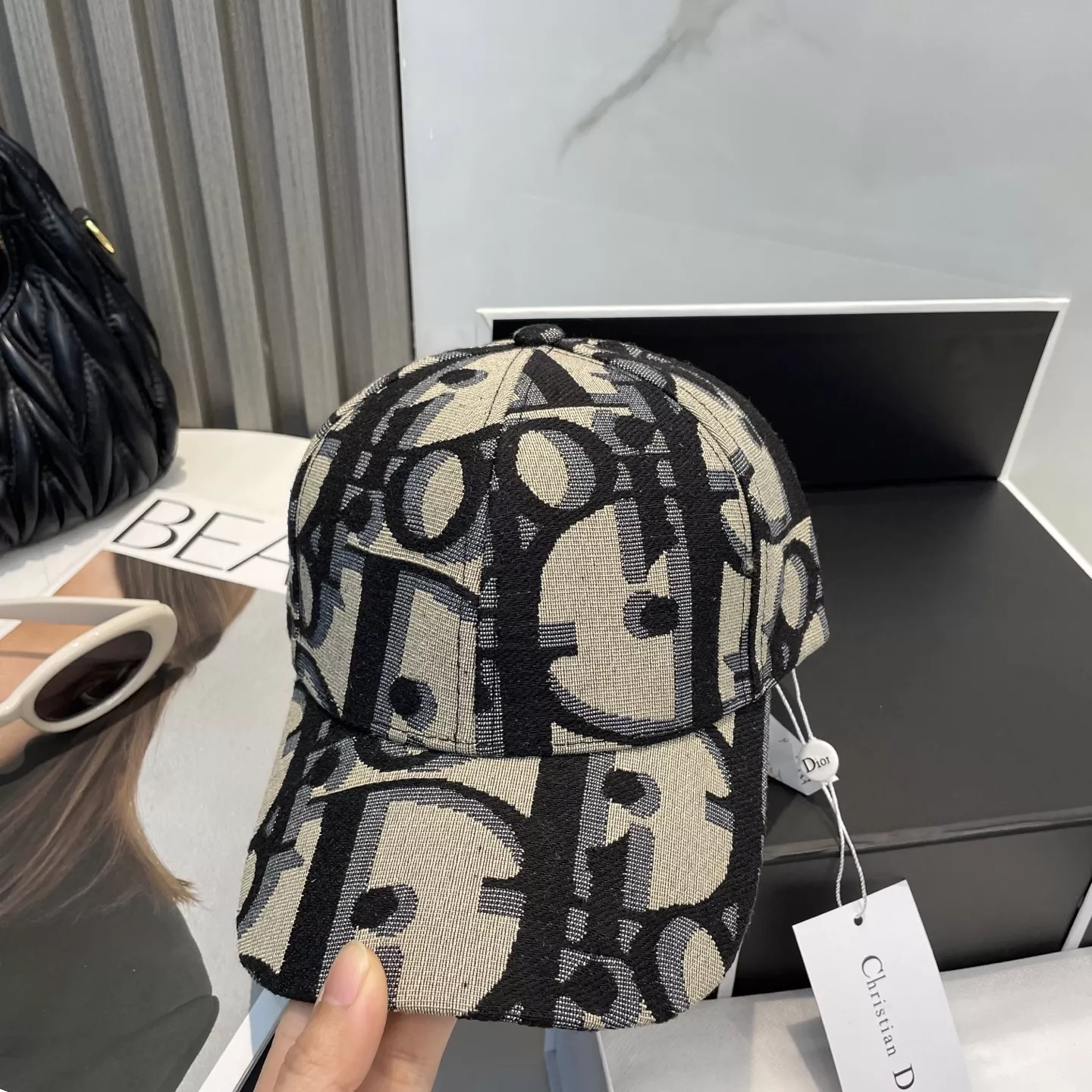 NewStyle 7322 Christian Dior Caps