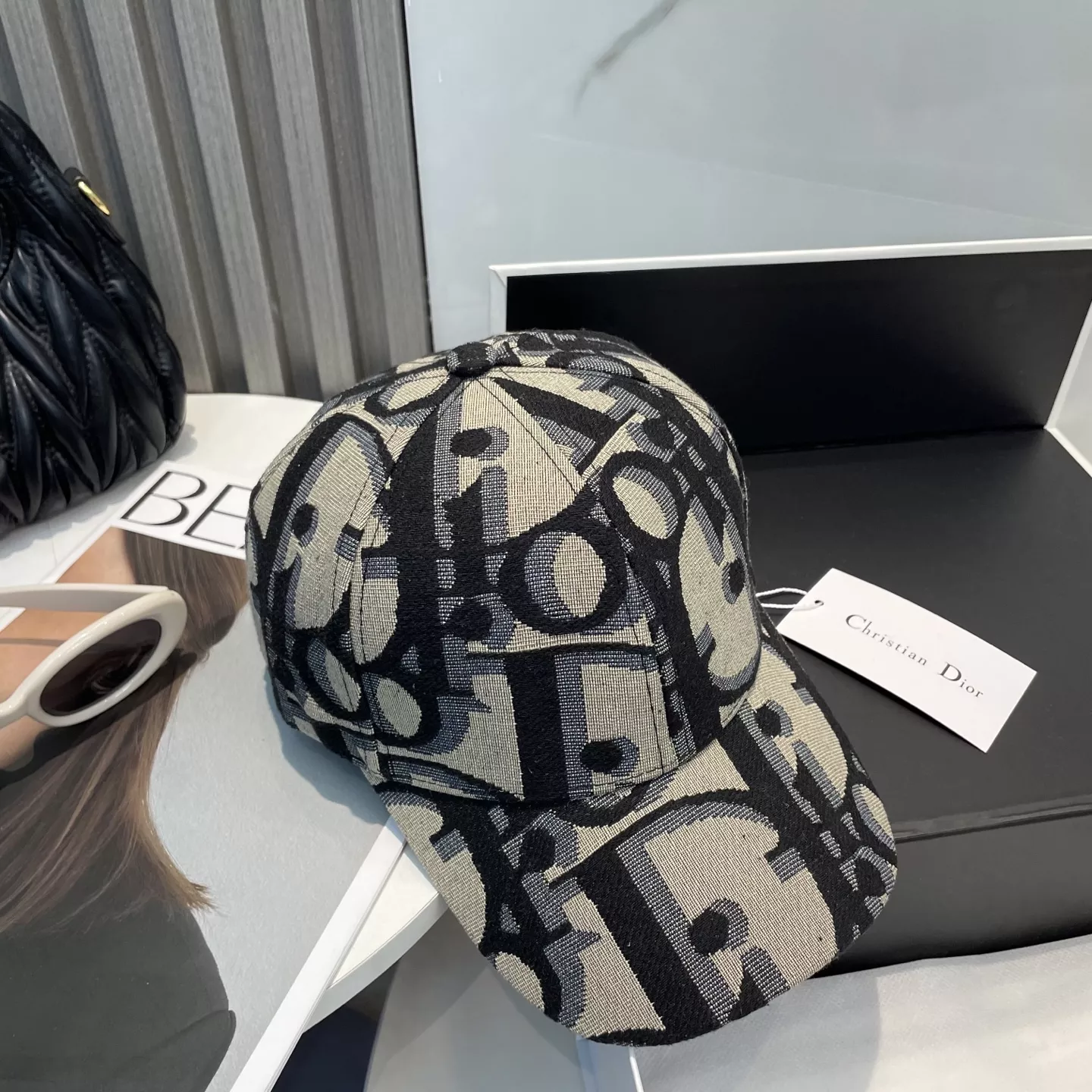 NewStyle 7322 Christian Dior Caps