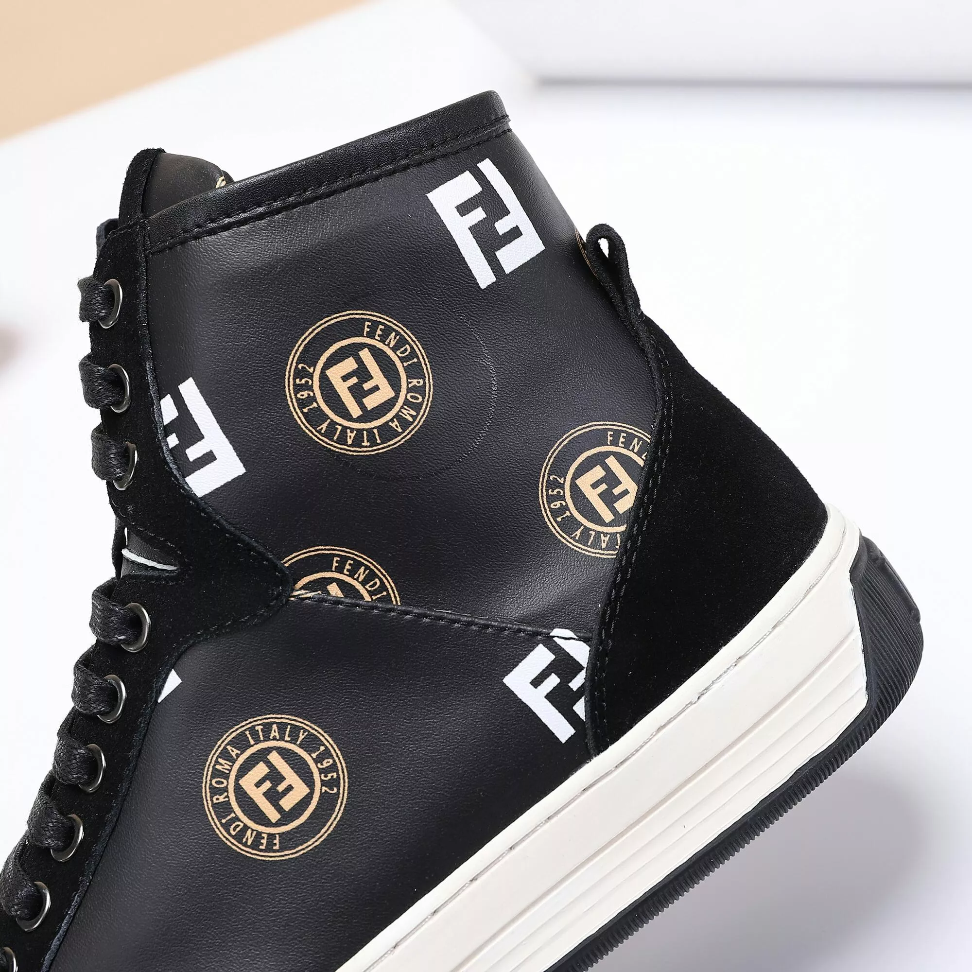 NewStyle 7724 Fendi High Tops Casual Shoes For Men