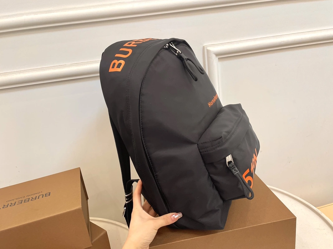 NewStyle 7778 Burberry AAA Man Backpacks