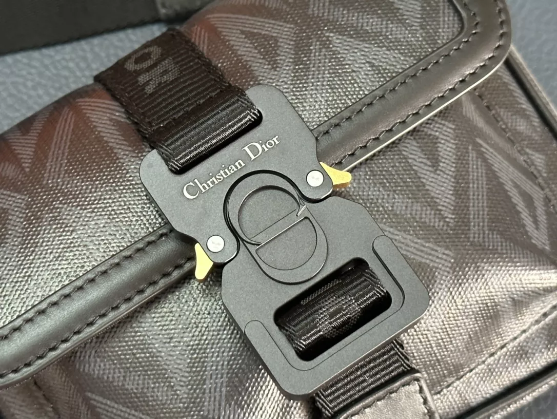 NewStyle 7946 Christian Dior AAA Man Messenger Bags