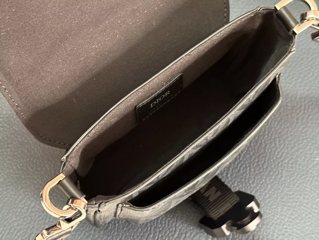 NewStyle 7946 Christian Dior AAA Man Messenger Bags