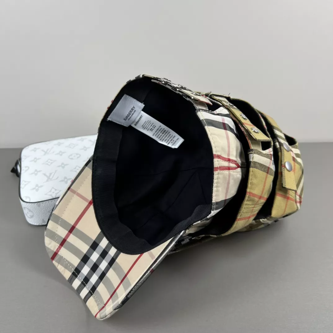NewStyle 7980 Burberry Caps
