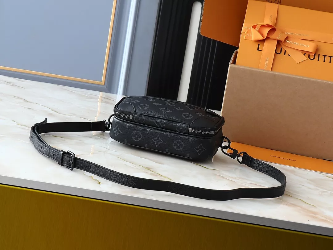 NewStyle 8353 Louis Vuitton Messenger Bags For Unisex