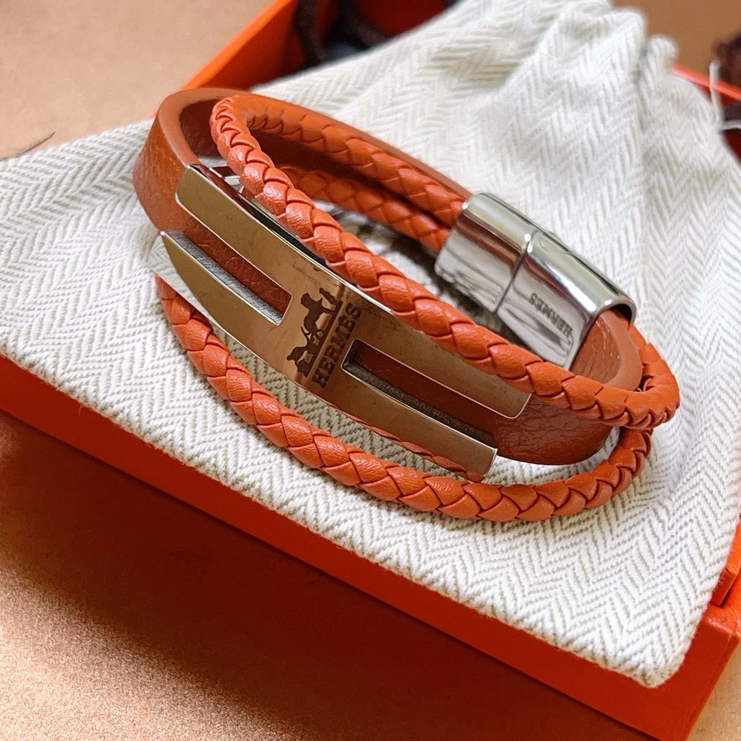 NewStyle 8360 Hermes Bracelets