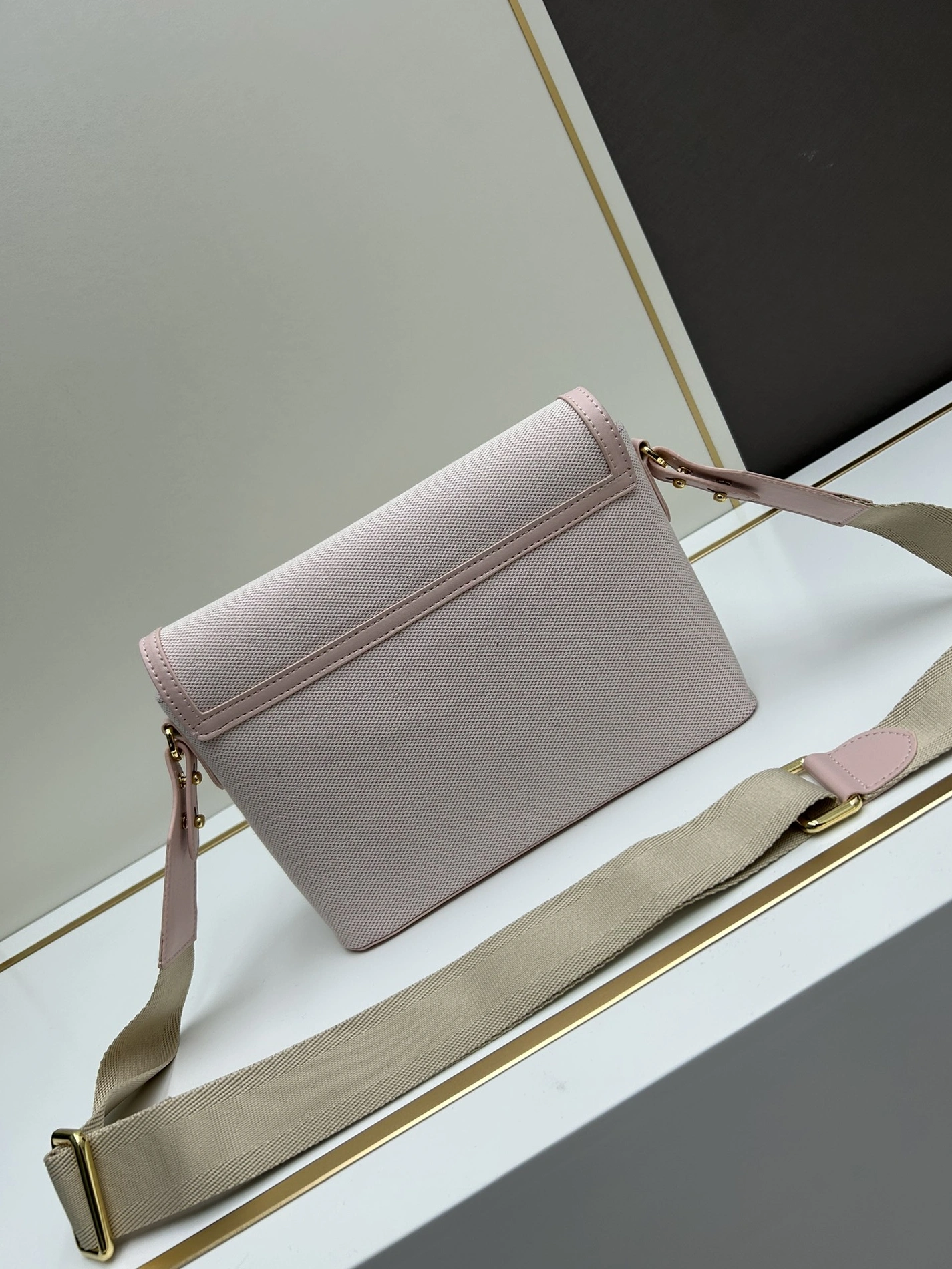 NewStyle 8587 Burberry AAA Quality Messenger Bags For Women