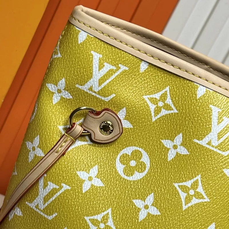 NewStyle 8767 Louis Vuitton AAA Quality Shoulder Bags For Women