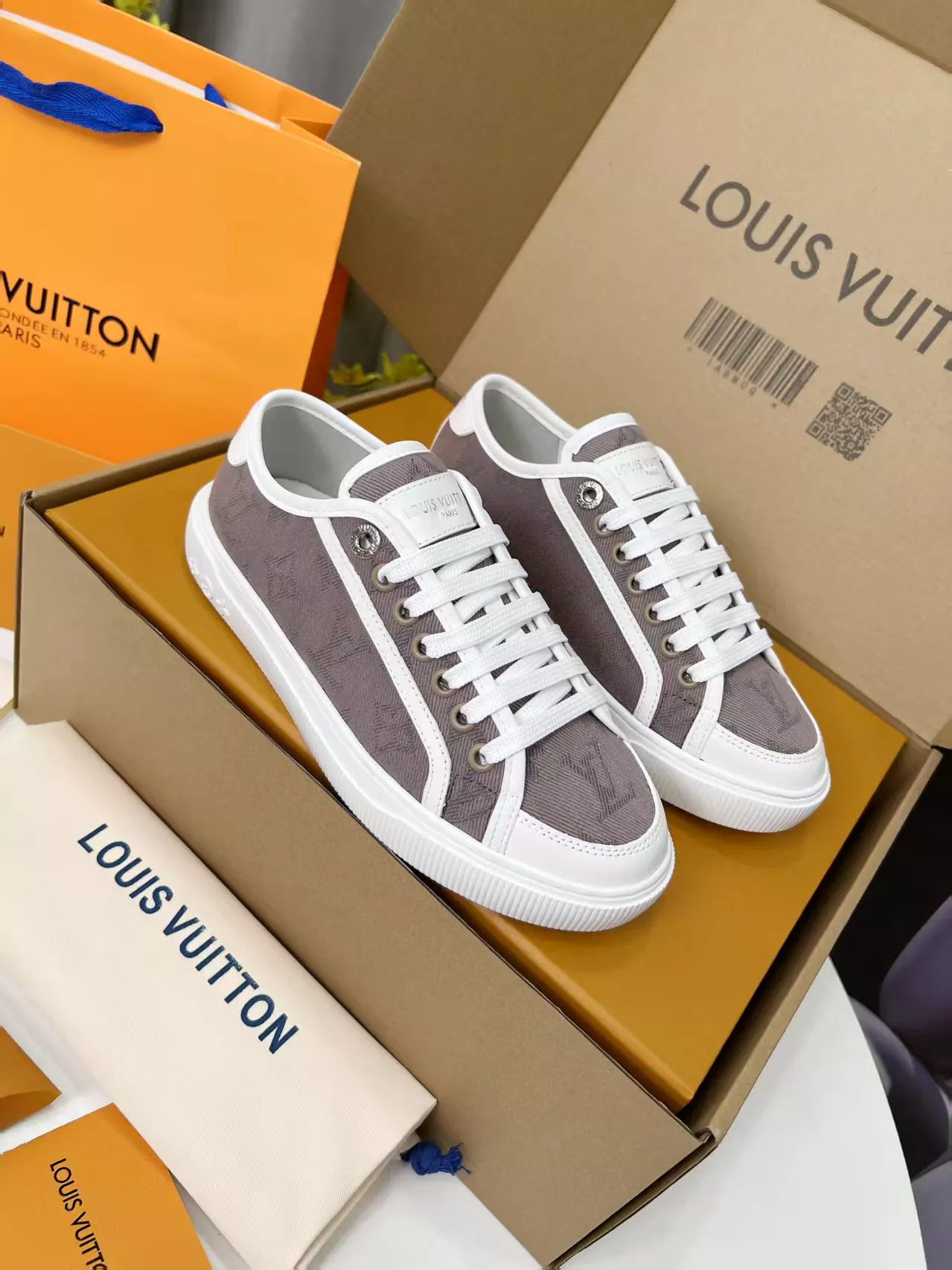 NewStyle 8821 Louis Vuitton Casual Shoes For Women