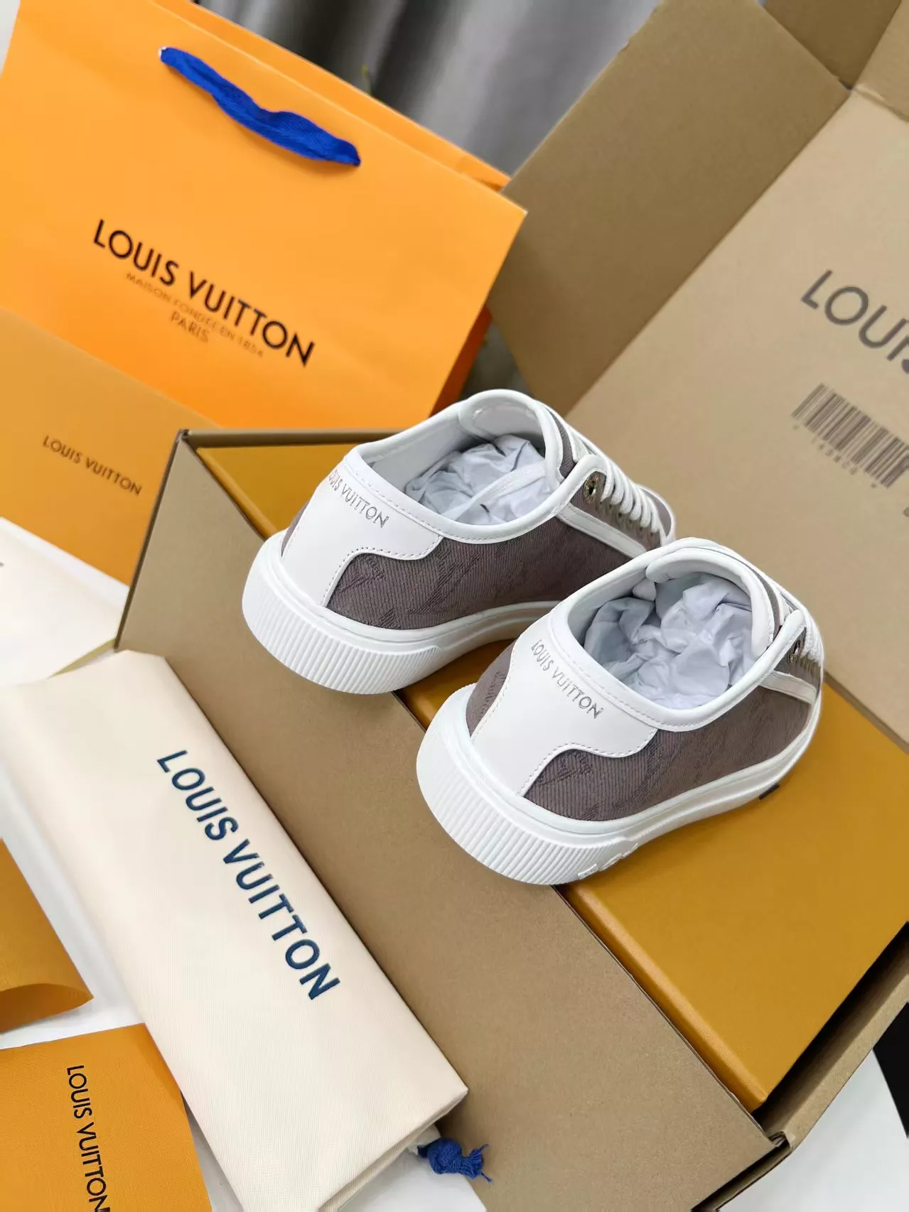 NewStyle 8821 Louis Vuitton Casual Shoes For Women