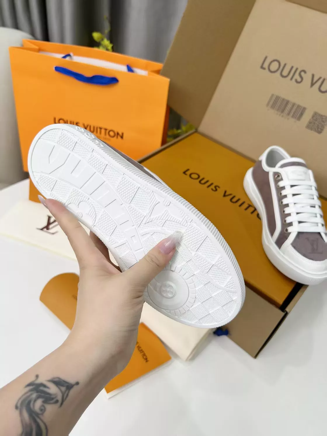 NewStyle 8821 Louis Vuitton Casual Shoes For Women