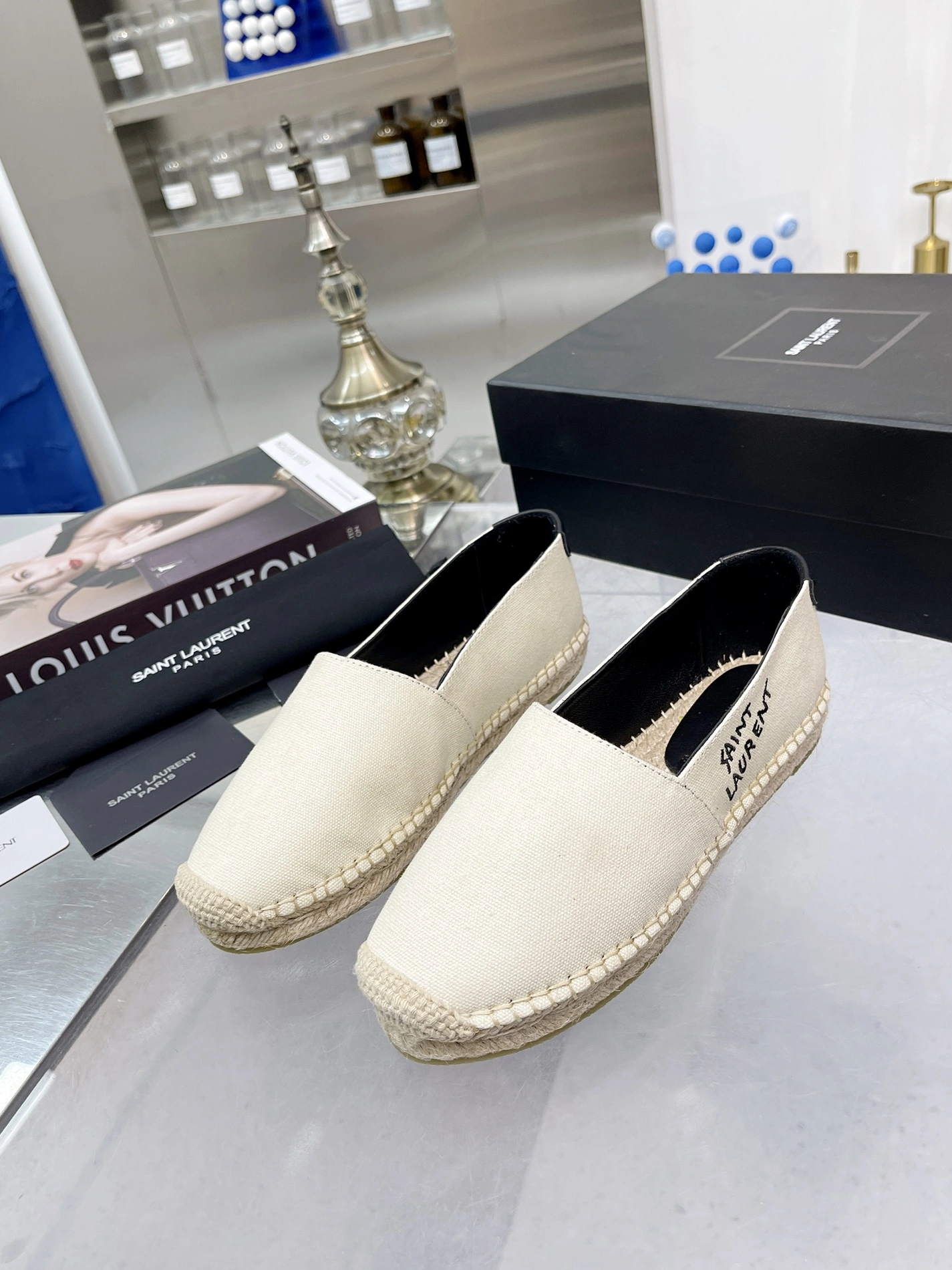 NewStyle 8858 Yves Saint Laurent Shoes For Women