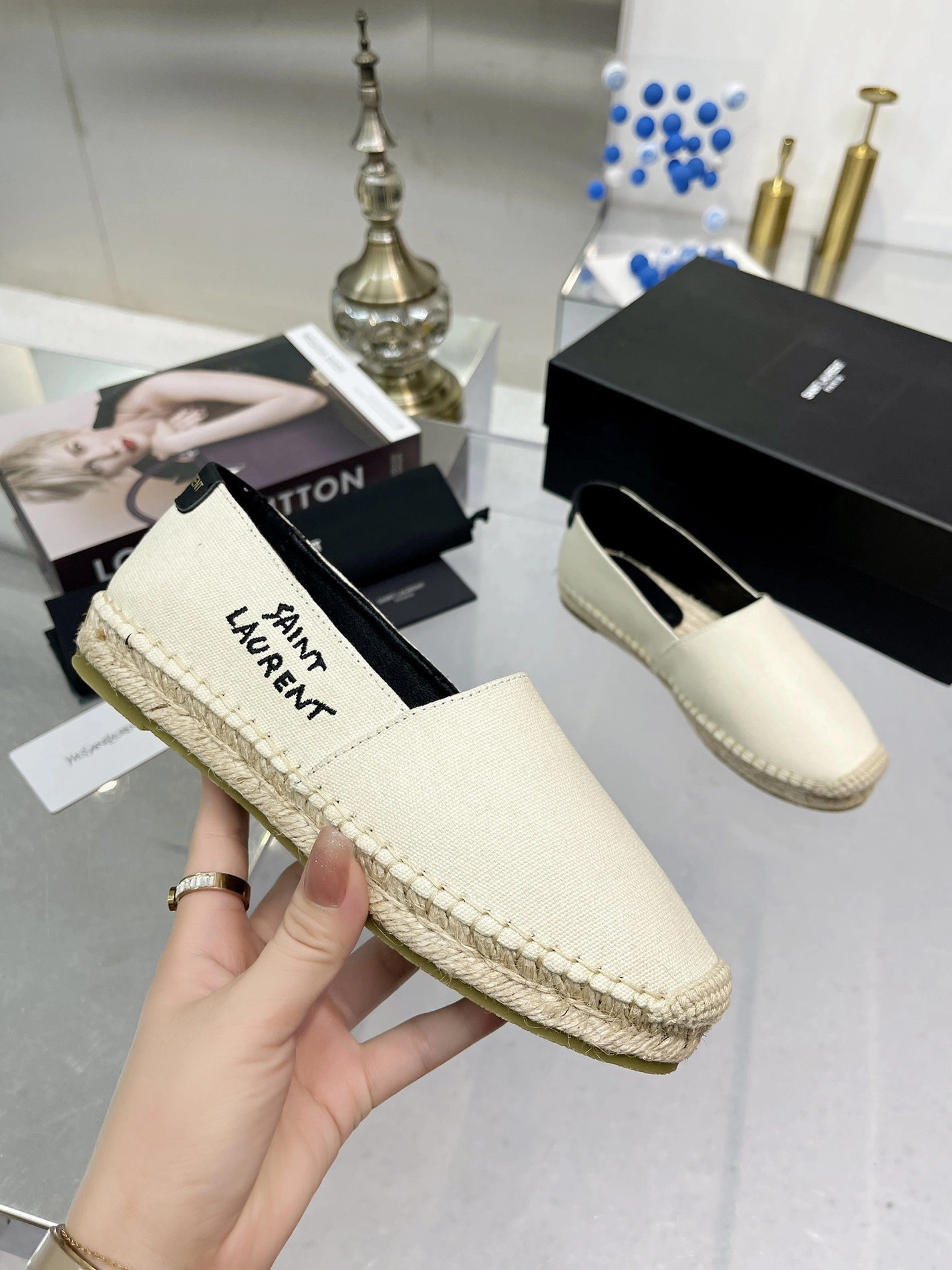 NewStyle 8858 Yves Saint Laurent Shoes For Women