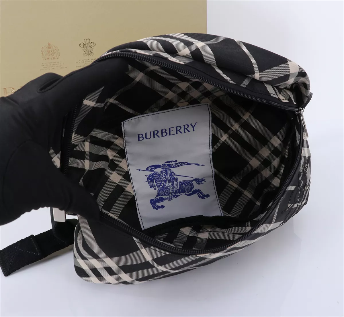 NewStyle 8913 Burberry AAA Quality Belt Bags
