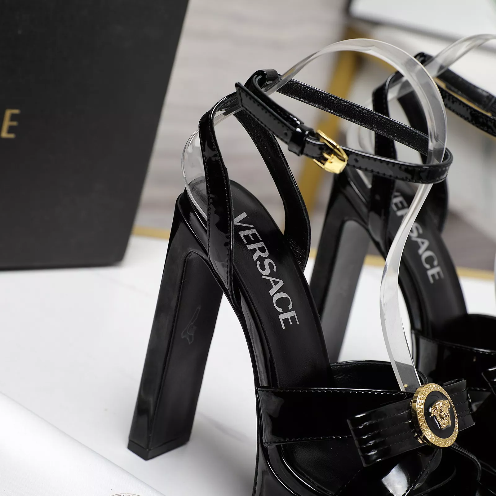 NewStyle 8999 Versace Sandal For Women
