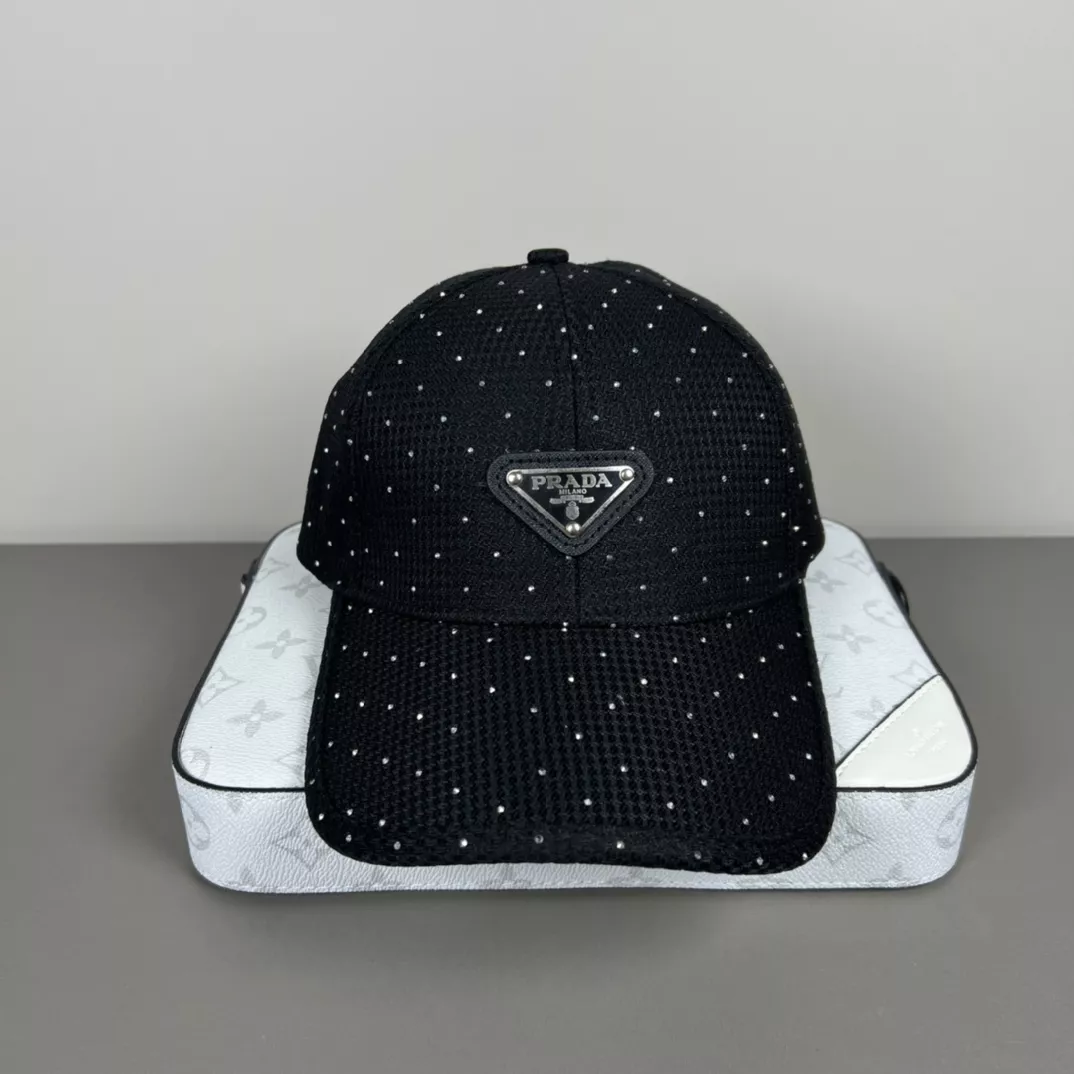 NewStyle 9036 Prada Caps