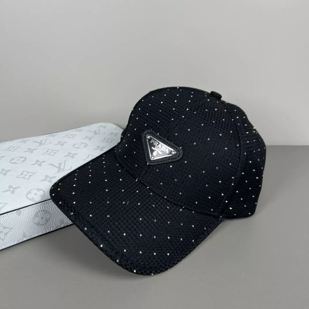 NewStyle 9036 Prada Caps