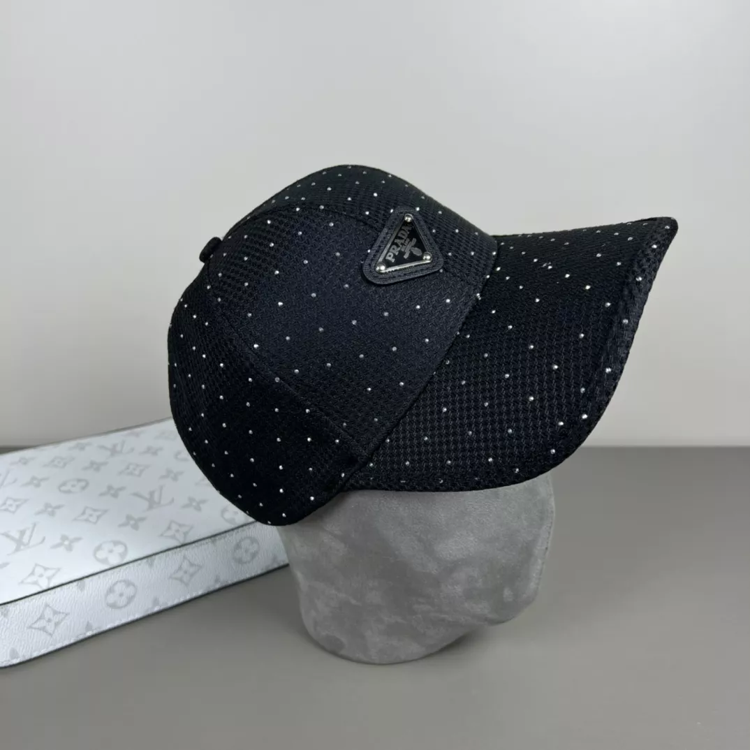 NewStyle 9036 Prada Caps