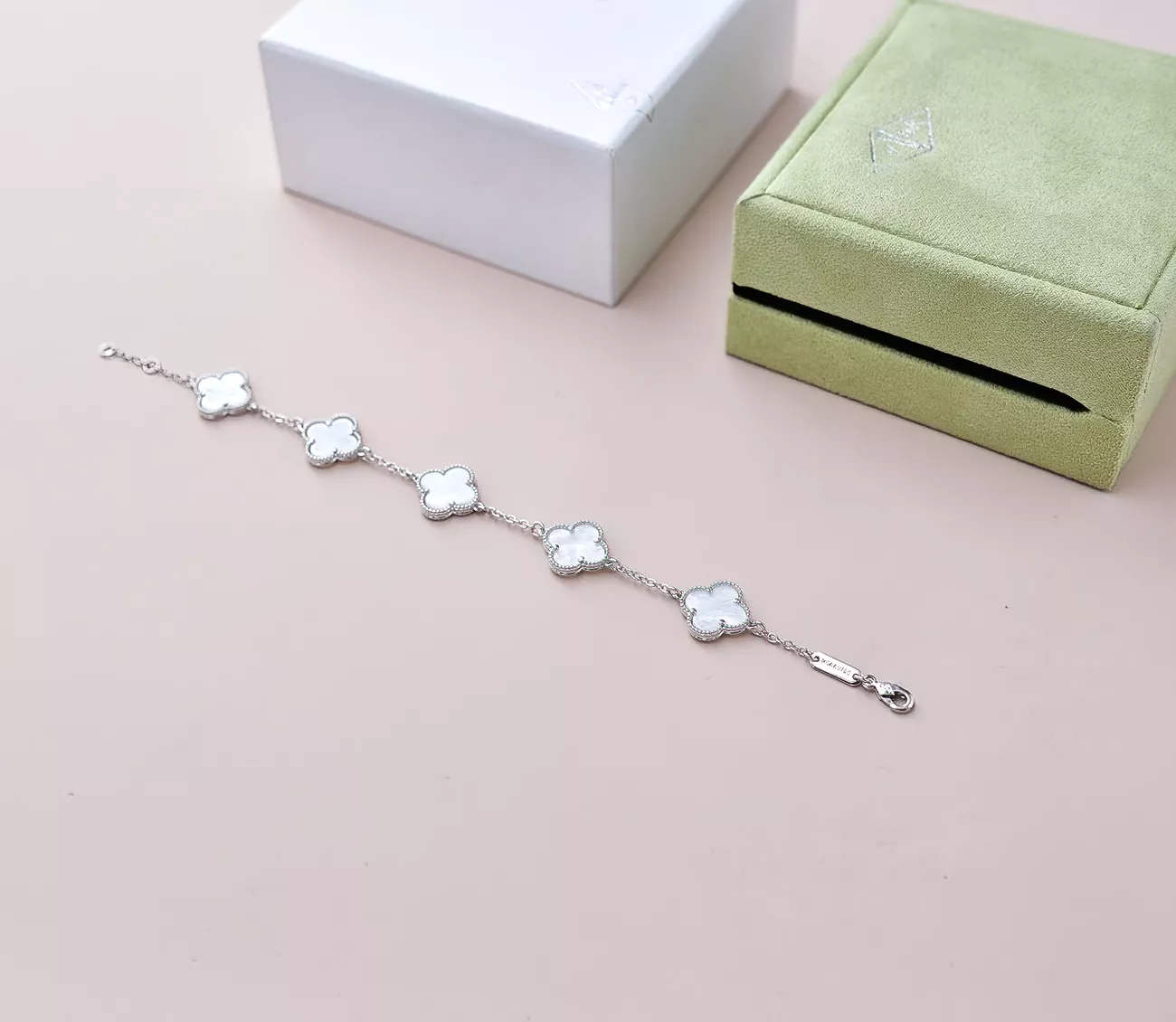 NewStyle 9157 Van Cleef & Arpels Bracelets For Women