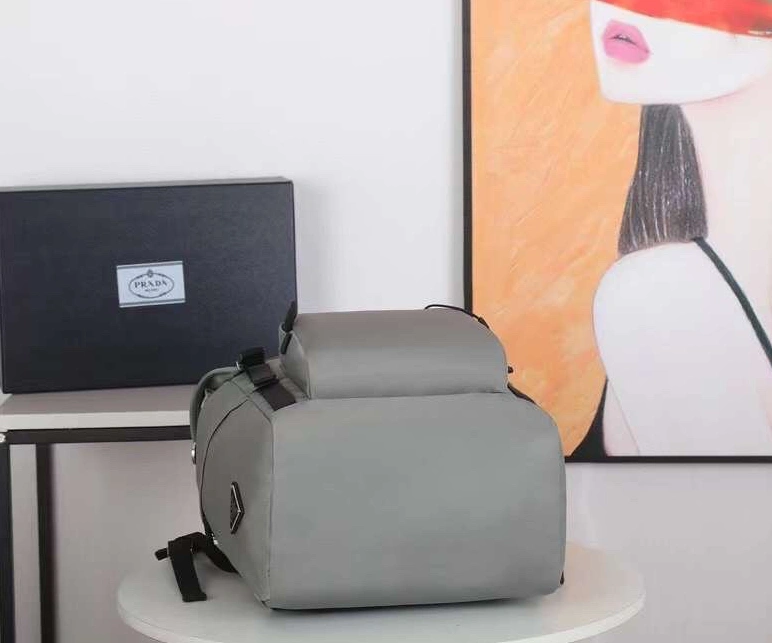 NewStyle 9251 Prada AAA Man Backpacks