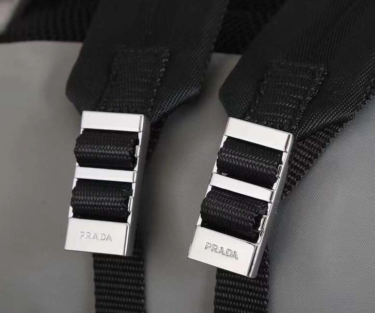 NewStyle 9251 Prada AAA Man Backpacks